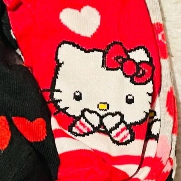 Hello Kitty Socks - Picture 4 of 7